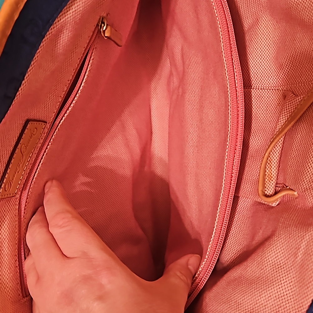 💙Dooney & Bourke Tote💙 - Picture 9 of 17